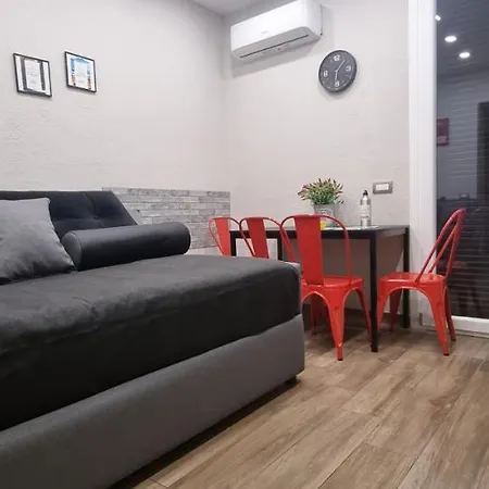 Focus Apartment *